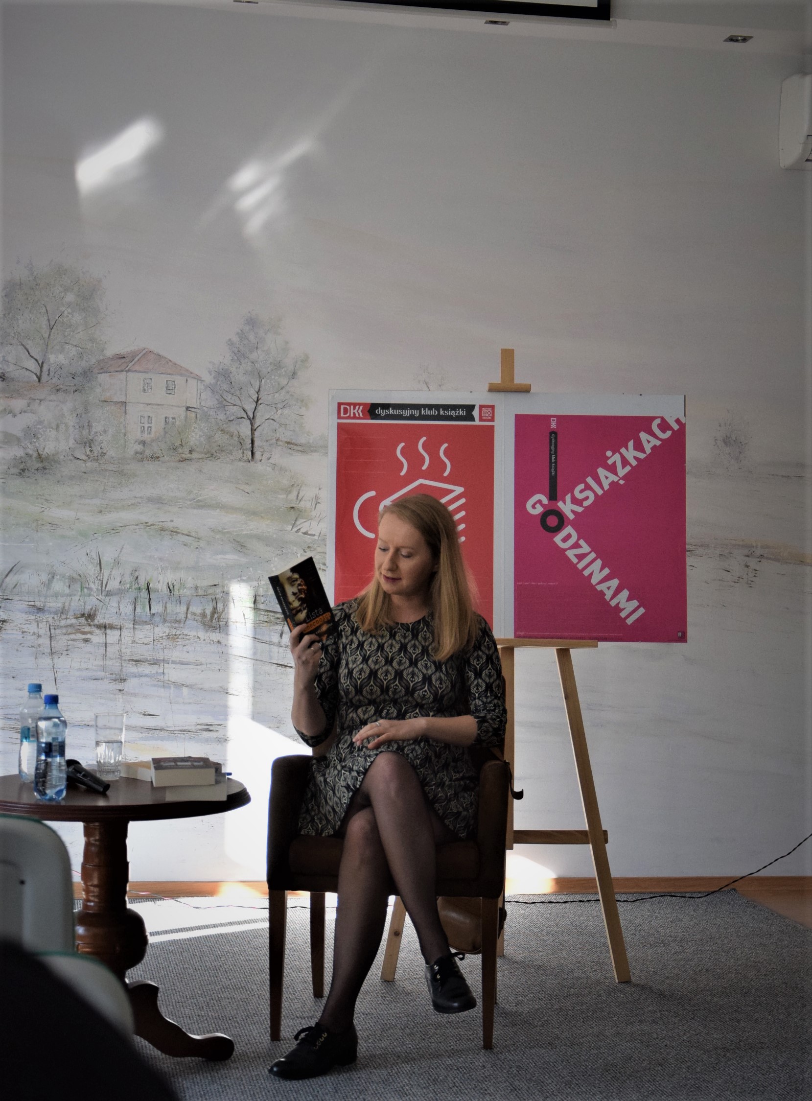 Dyskusyjny Klub Książki – spotkanie autorskie z pisarką Agatą Kołakowską