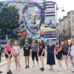 Muralki w Łodzi - wycieczka młodzieży z projektu Równać Szanse