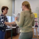Spotkanie autorskie z Krystyną Mirek Biblioteka w Wieruszowie