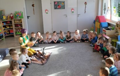 Międzynarodowy Dzień Postaci z Bajek z przedszkolakami.