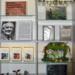 wystawa Figurek i książek dotyczących twórczości Tolkiena