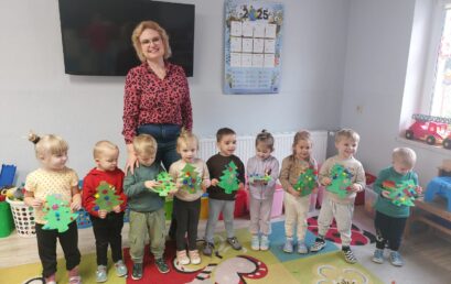 Przedświąteczne spotkanie w&nbsp;przedszkolu z&nbsp;Żabkami