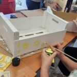 Warsztaty artystyczne dla Seniorów, robimy skrzynki