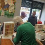Warsztaty artystyczne dla Seniorów, robimy skrzynki