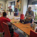 Warsztaty artystyczne dla Seniorów, robimy skrzynki