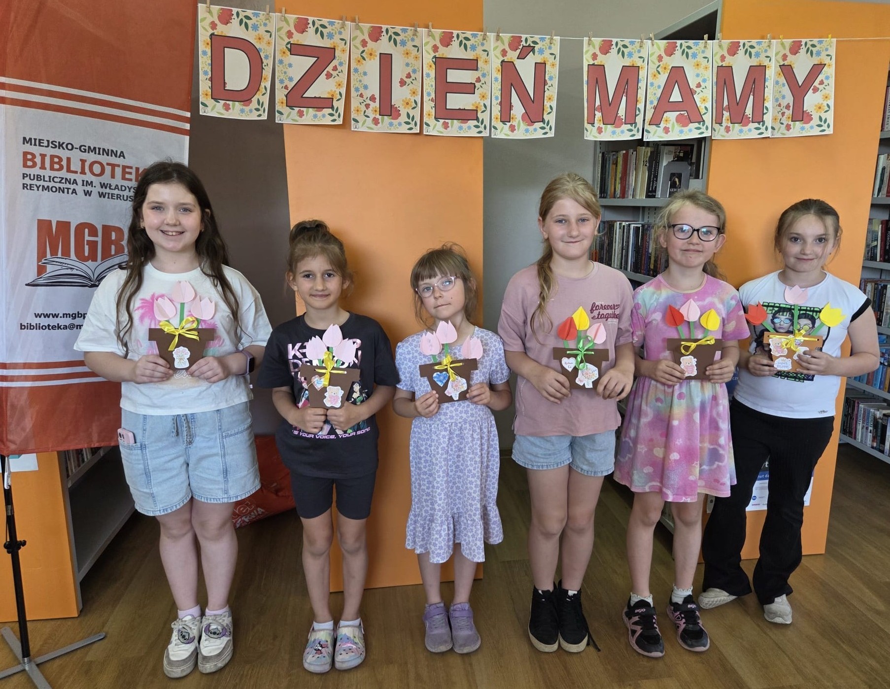 Warsztaty z okazji Dnia Mamy – Filia Pieczyska Warsztaty z okazji Dnia Mamy – Filia Pieczyska