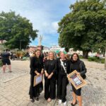 grupa bibliotekarek podczas uroczystości Narodowego Czytania